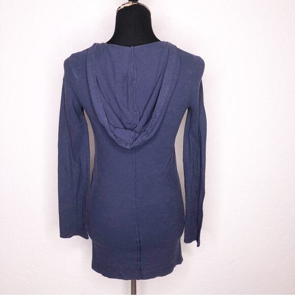 Lilly Pulitzer navy blue white scroll trim hooded knit top size Extra Small XS - Picture 13 of 13